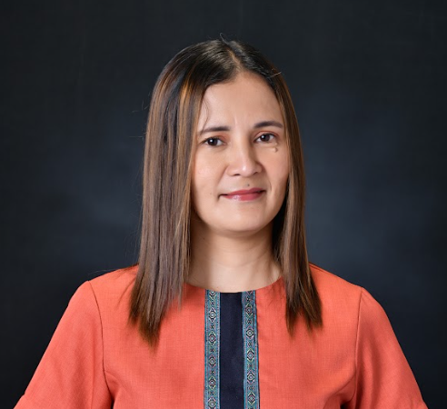 DSSC Learning Resource Center librarian